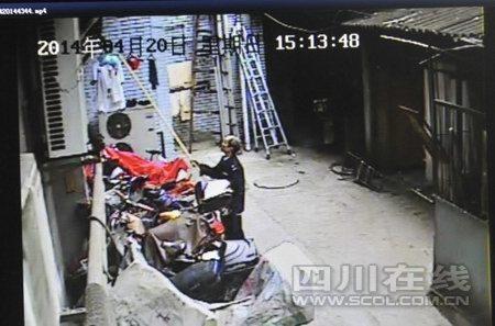 保安偷<em>女性内裤</em>自用:<em>穿</em>上它们有一种满足感--广