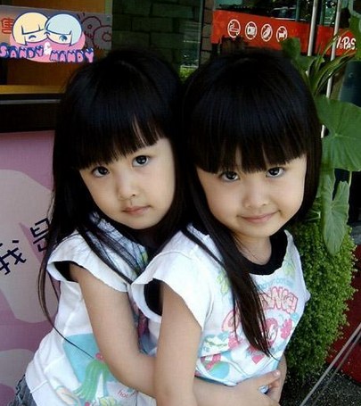 台湾双胞胎姐妹花 邻家有女初长成爱跳舞(组图