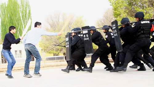 喀什防冷兵器袭击演练效法戚继光鸳鸯阵兵法