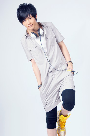 邓紫棋袁珊珊 揭被轰滚出娱乐圈的明星:自作孽