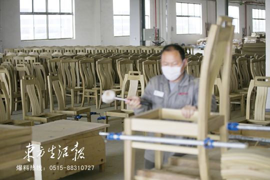 盐城木匠一凿一铲 手工制作家具雕花