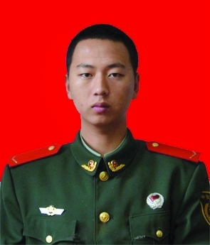 从13楼被热气浪推落 上海两消防员救火时坠楼