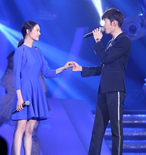  张翰郑爽 被曝已分手 回顾昔日甜蜜【20】--人民