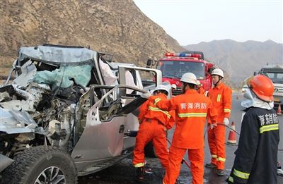 京藏高速发生车祸4人死亡