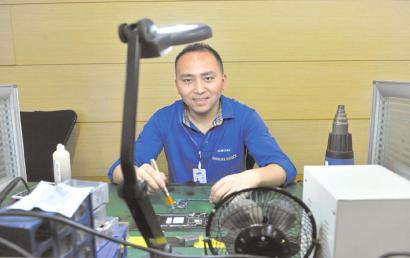 那些正在离我们远去的职业:夫妻店修鞋也私人