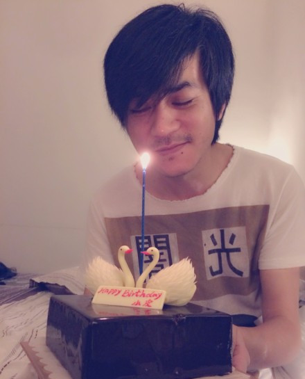 张歆艺为老公庆生秀恩爱:感激你给我一个家