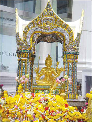 泰国四面佛,据说是世界上最灵验的神佛