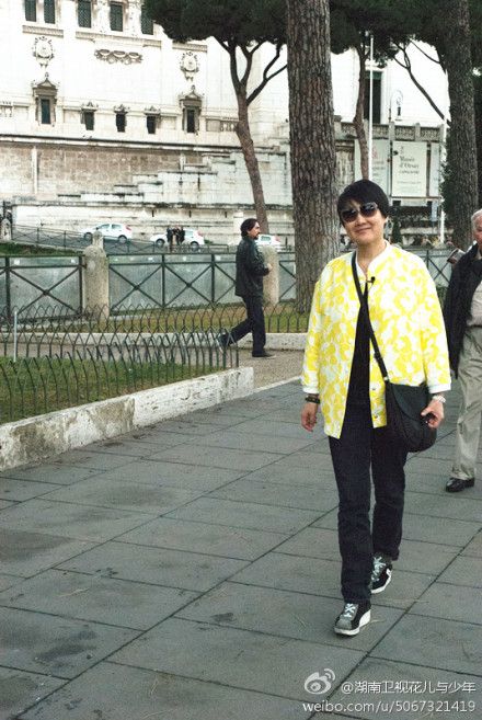 张凯丽 <em>花儿</em>与少年 再走红 揭<em>女儿</em>近照丈夫身份