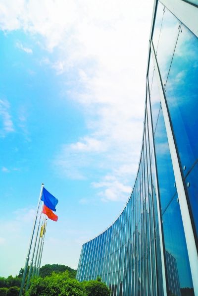 粤东西北经济总量占全省_东南西北