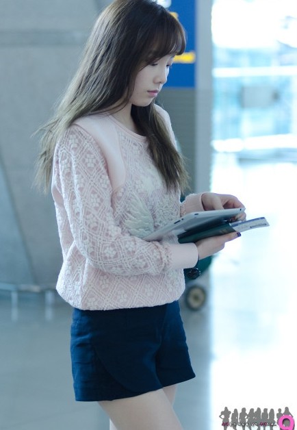 尼坤宋茜EXO吴亦凡秀智李敏镐 韩国偶像机场