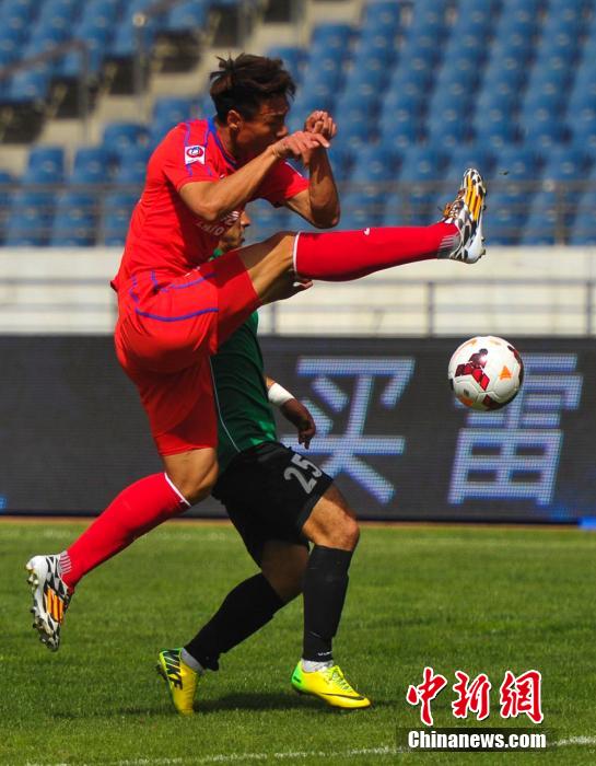 中甲联赛 新疆天山雪豹主场首秀战平重庆力帆