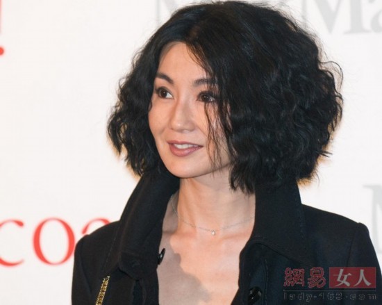 张曼玉:这个发型几乎代表了40岁之后的她.