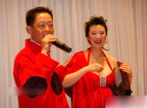 男星背后的豪门太太白富美 王志文周立波爱妻