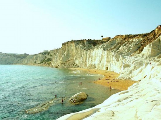 蓝与白的相撞 西西里岛白悬崖海滩极致美景