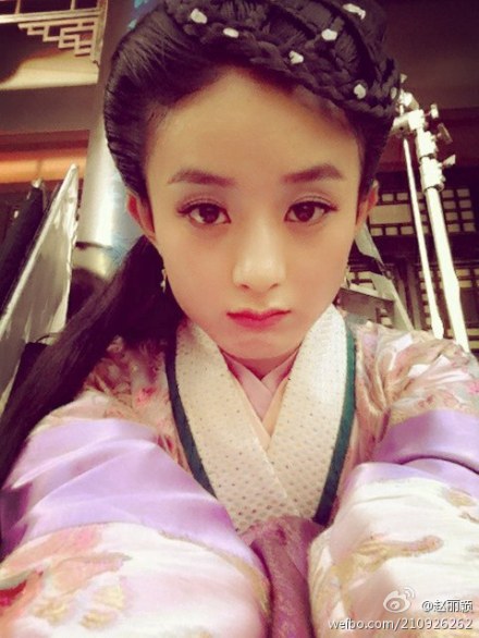 唐嫣陈乔恩赵丽颖 当红小花旦生活照大PK