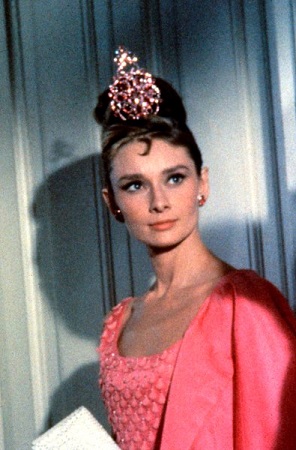 奥黛丽-赫本生前所戴帽子4.5万美元拍卖(组图)