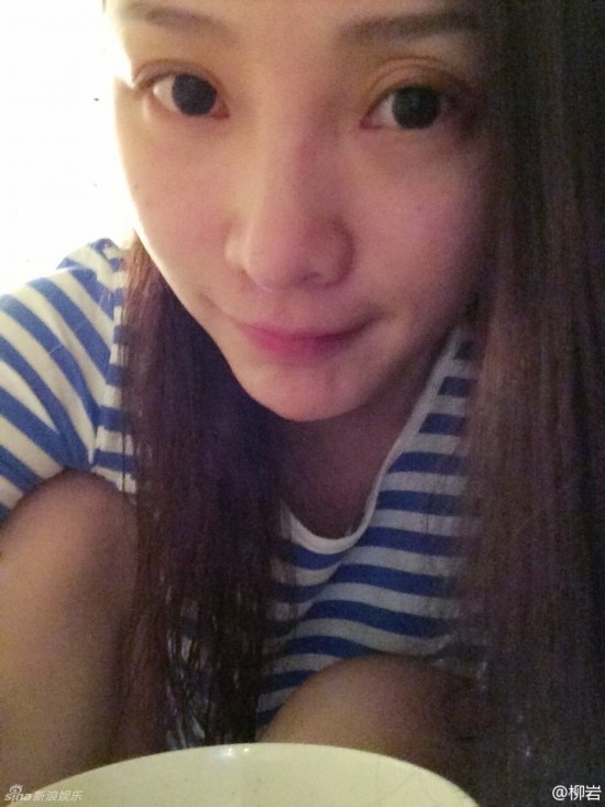 李小璐不雅视频牵出撞脸明星 杨颖姚笛邓家佳