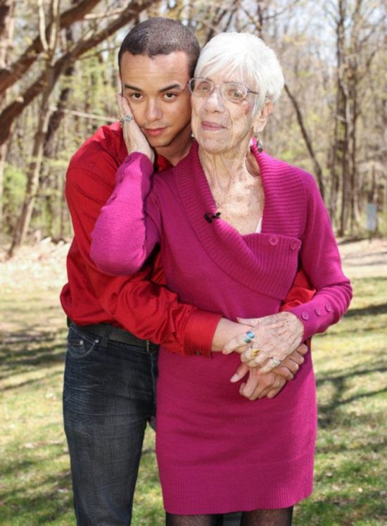 男子31岁交往91岁老太太 跨越60岁的爱恋