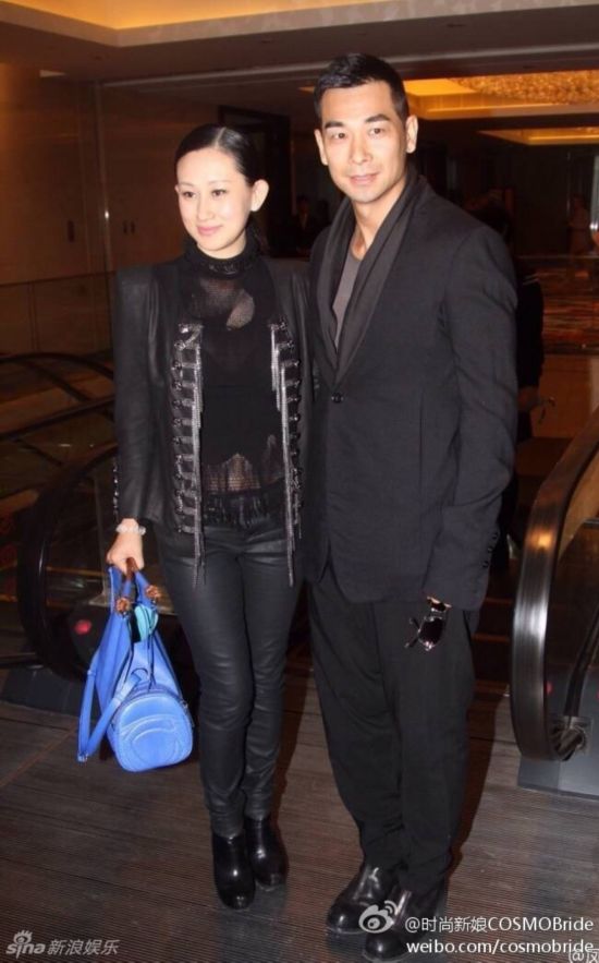  吴京拄拐 娶谢楠上演三分钟舌吻 angela石头当