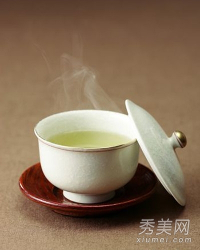 减肥:5大绿茶减肥法 超刮肉还养颜