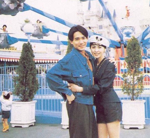 <em>女追男隔层纸</em> 王菲谢娜大S唐嫣大胆倒追的女明