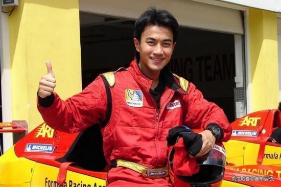 杨幂老公刘恺威成名路:整容改变命运