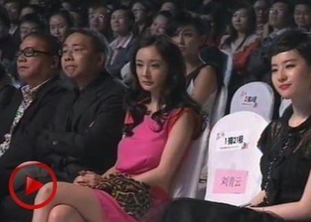 戚薇夺爱安以轩 挖一挖明星们的隐秘地下情(组