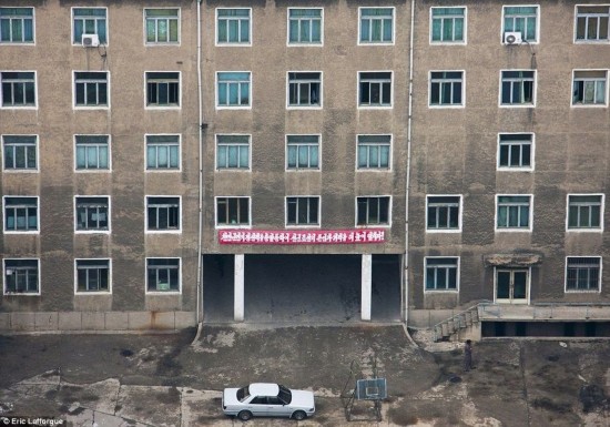 法摄影师偷拍真实朝鲜终身被禁入朝