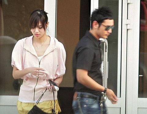《花儿》李菲儿7年整容史遭起底 曾遭王小帅封