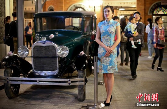 中国百年旗袍展亮相南京 感受身上的民国风情