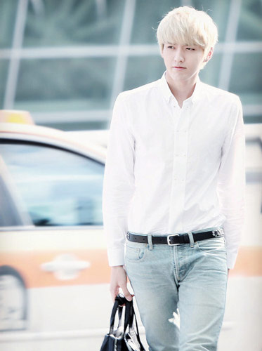 EXO吴亦凡解约?会看昔日霸气帅照