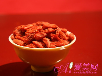  用眼过度眼疲劳 7食物为眼睛撑“保护伞” 