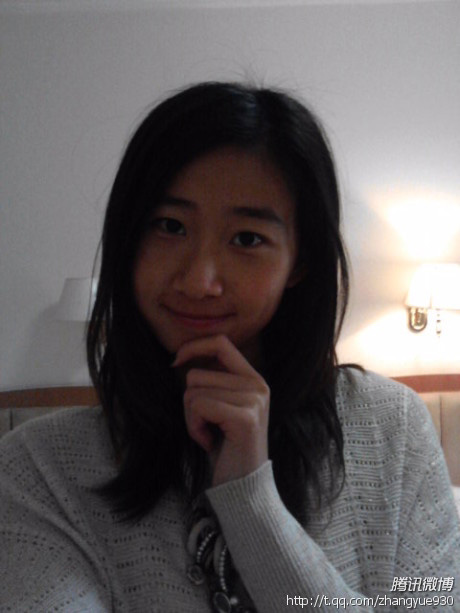 90后美女门将张越成新一代女神 爱足球也爱E