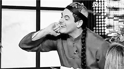 2013年12月，跨年晚会抹黑华人形象