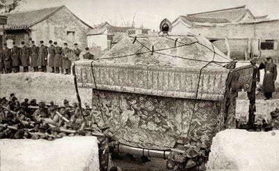 历史上的盗墓奇案:慈禧竟被鞭尸扒衣(组图)