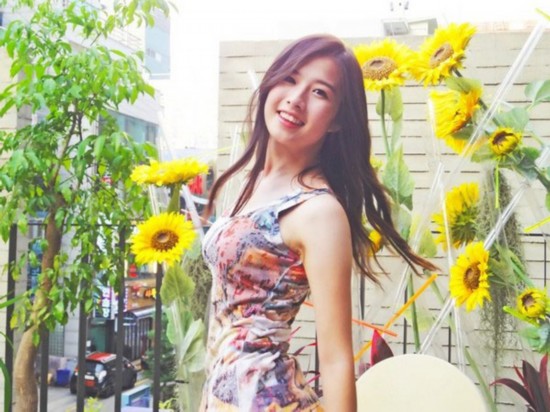 韩版<em>奶茶妹</em>台湾<em>走红</em> 不仅人美身材好智商更达