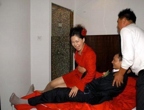 80后闹洞房的新招数(组图)【18】--河南分网--