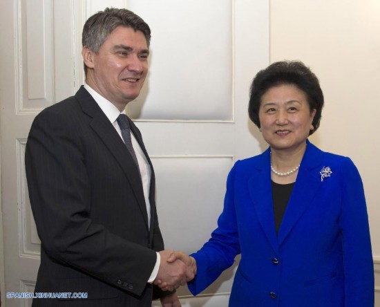 La viceprimera ministra de China, Liu Yandong, dijo hoy en Zagreb que China tiene la disposición de aumentar la confianza política mutua y la cooperación de beneficio mutuo con Croacia para llevar la asociación integral de los dos países a un nivel superior.