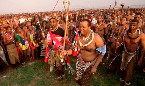 非洲酋长奢靡生活 最牛酋长妻妾4000多