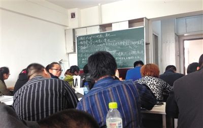新疆国企招聘_喜迎十九大 陕西 经济新动能引领就业稳中向好(5)
