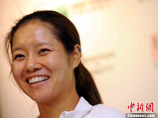 李娜吐槽老爷爷称其娜姐:难不成看我打球长大