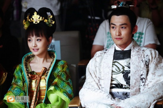 张翰郑爽分手到底分没分? 张翰背景神秘情史丰