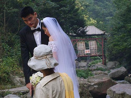 巨人婚纱照_进击的巨人图片