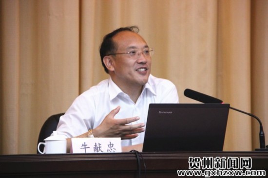 加强理论学习 强化执政能力