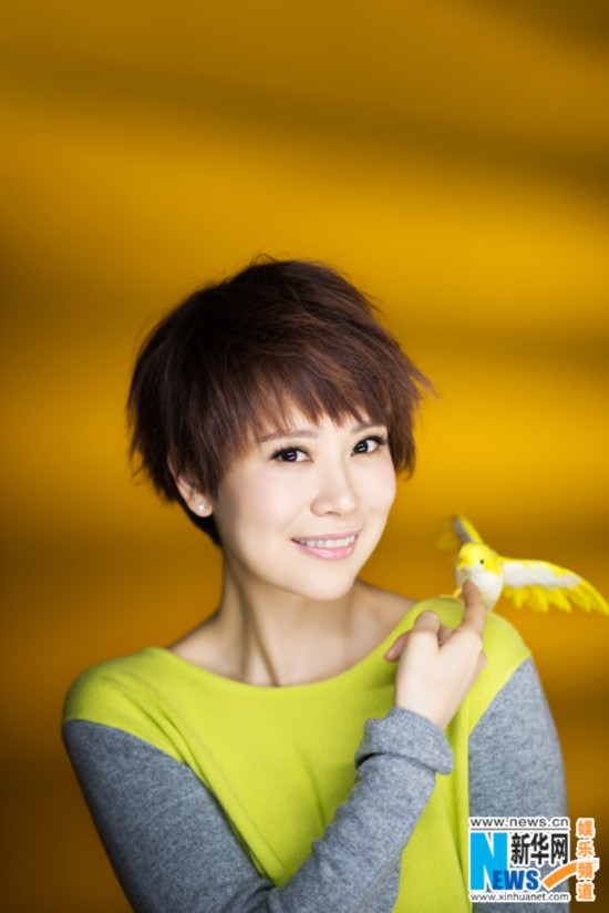 海清日系时尚写真 随性短发演绎清新韵味