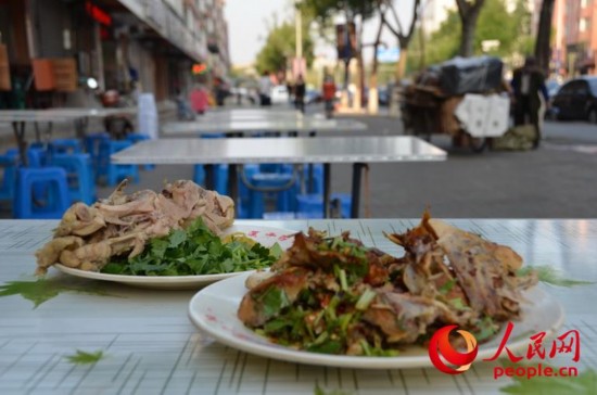 八碟八碗锅包肉 舌尖上的辽宁诠释东北味道