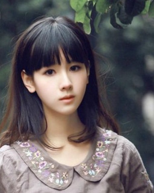 北舞校花梦妮Gabby晒一字马生活照叫板ange