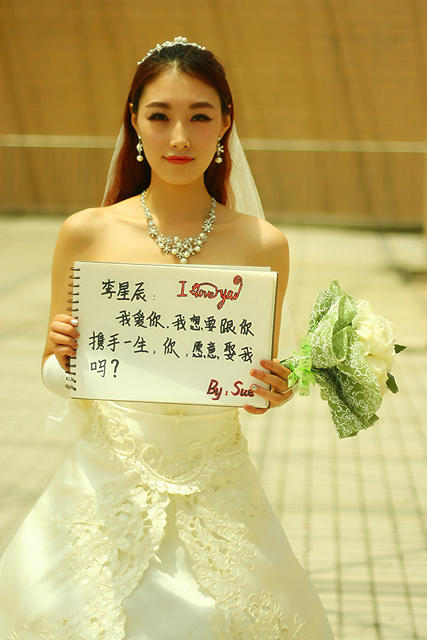 男穿婚纱照_婚纱照风格(3)