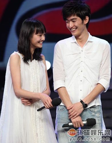 郑爽微博小号疑似遭曝光称:让无聊的人见鬼去