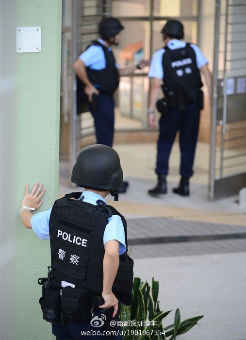 香港警方抓凶案疑犯飞虎队出动激烈枪战